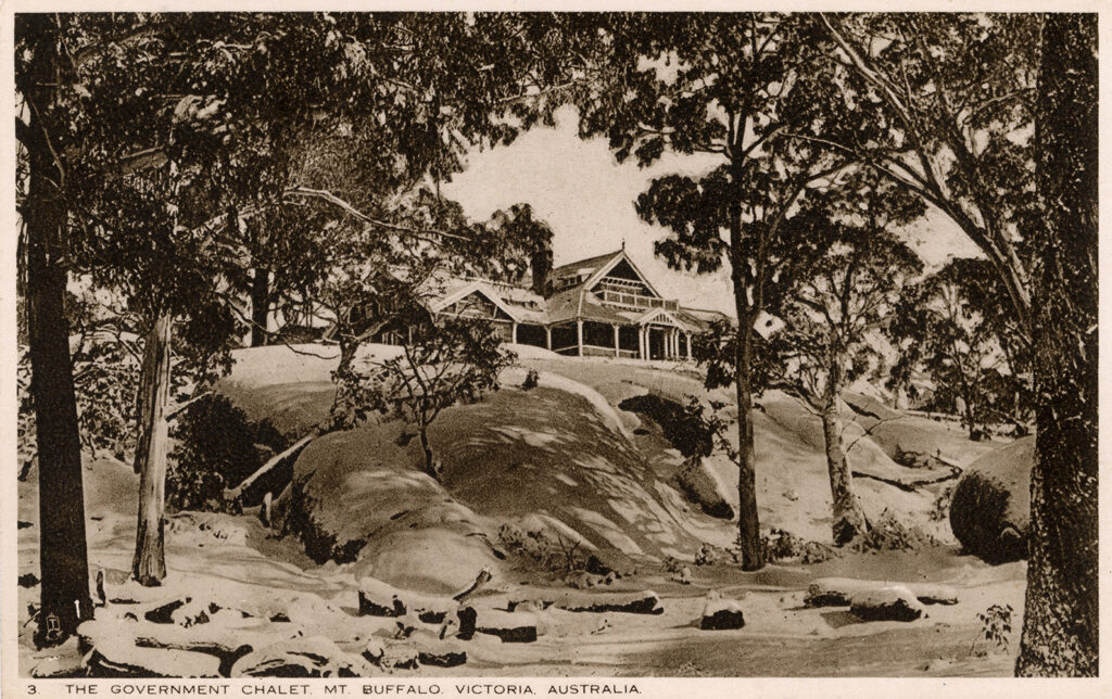 2f6r491-small-1024x644 Australia Government Chalet Mount Buffalo Victoria