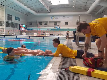 Belgravia Leisure Teams Accept the Lifesaving Victoria Pool Lifeguard Challenge