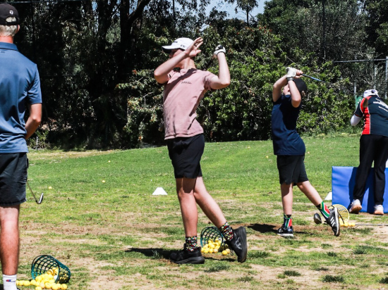 Par-tee time! School holidays are a hit at Fremantle Public Golf Course