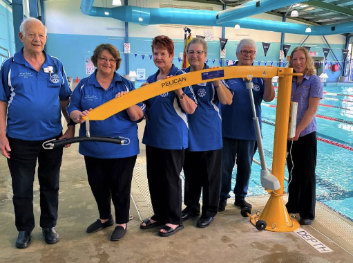 Kurri Sunrise Rotary Club raises funds for disability access hoist at Kurri Aquatic Centre